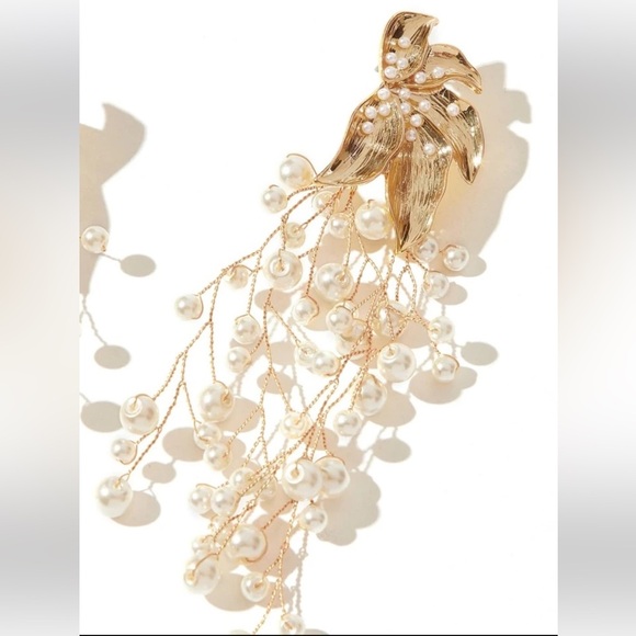 Pearl Gold Leaf statement earrings - Picture 4 of 4